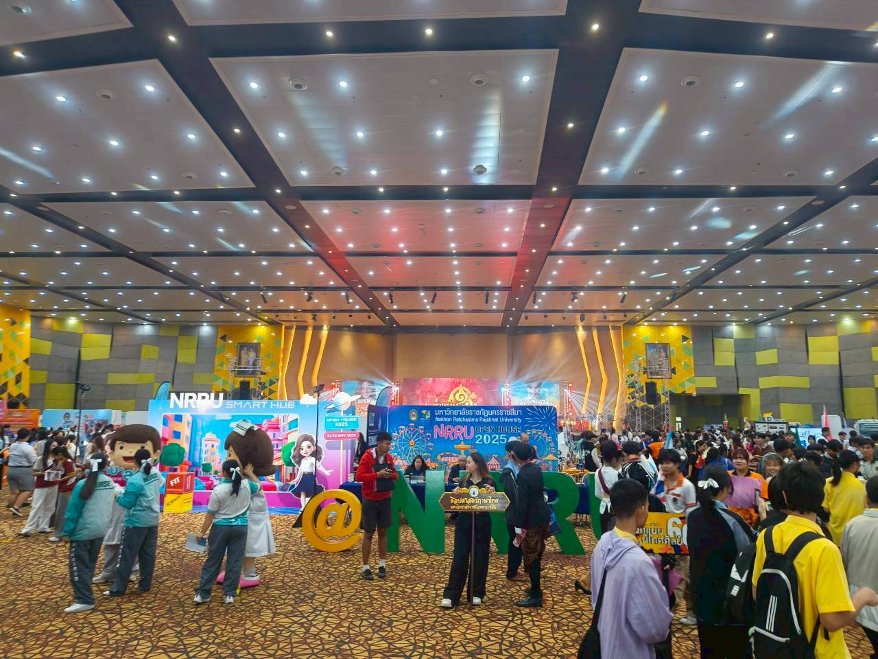 LINE_ALBUM_peid ban mrph.nm  _ mthr.xisan_251114_10.jpg